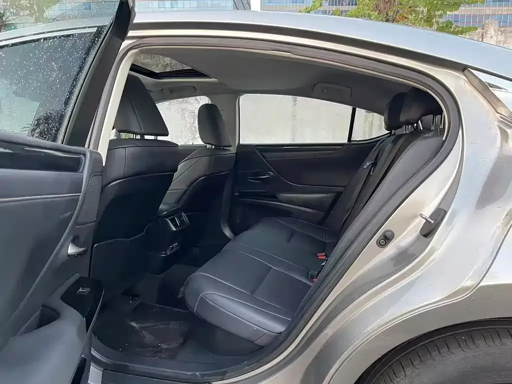 Lexus ES 2022 из CN, фото 2