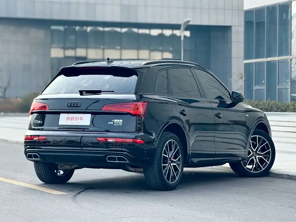 Audi Q5L 2024 из CN, фото 4