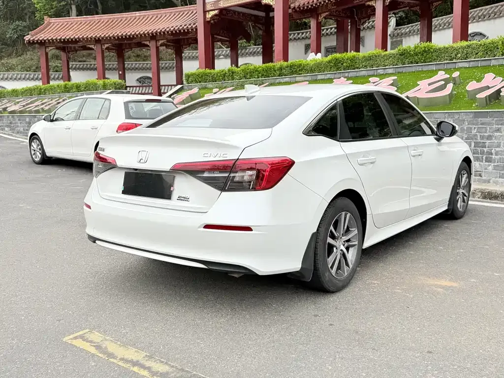 Honda Civic — фото 8