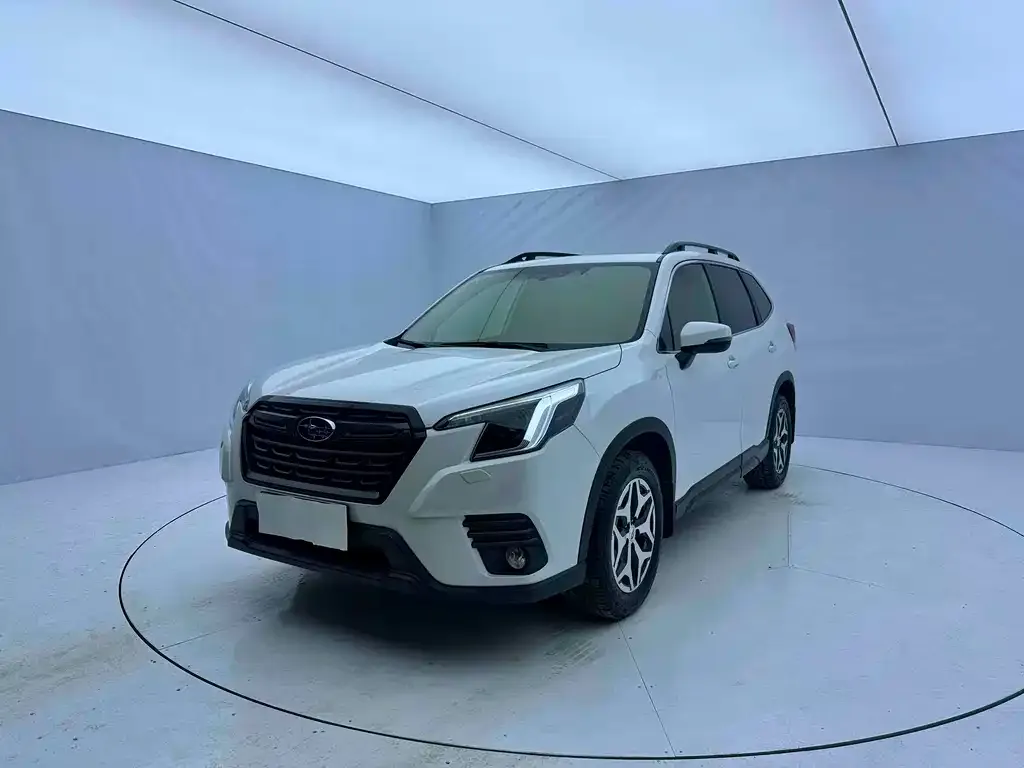 Subaru Forester 2023 из CN, фото 1