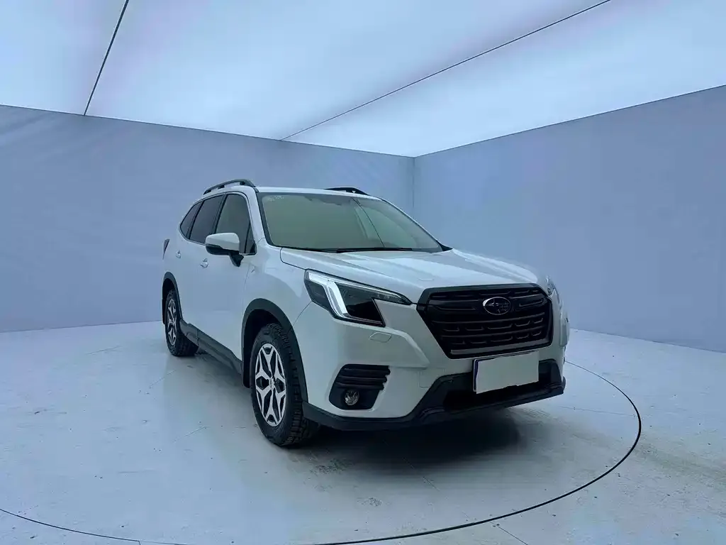 Subaru Forester 2023 из CN, фото 4