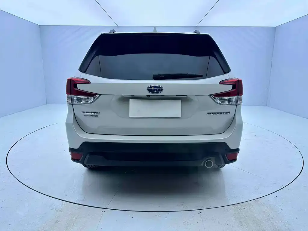 Subaru Forester 2023 из CN, фото 2