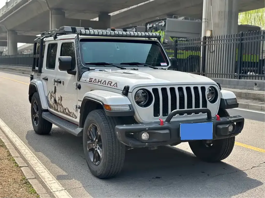 Jeep Wrangler 2022 из CN, фото 3