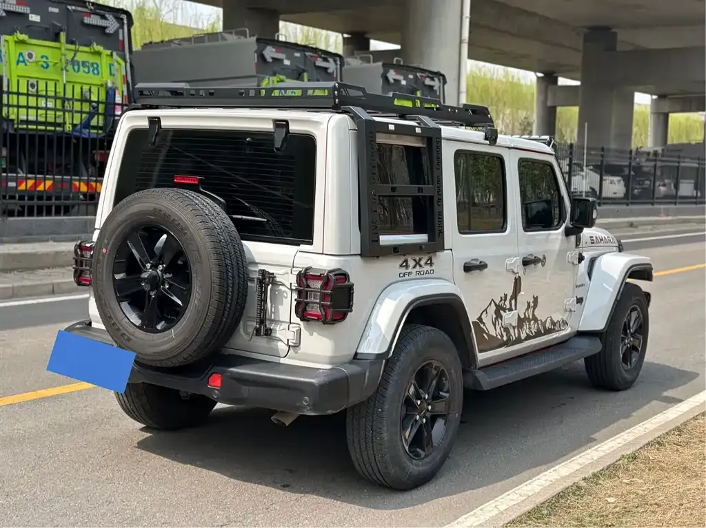Jeep Wrangler 2022 из CN, фото 4