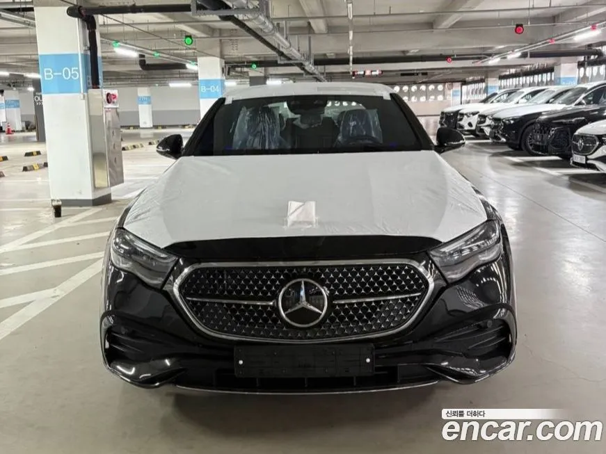 Mercedes-Benz E-Class E300 4MATIC AMG Line