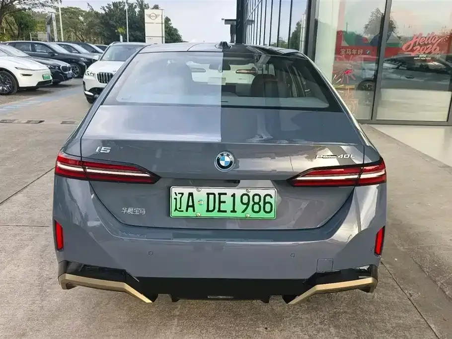 BMW i5 — фото 6