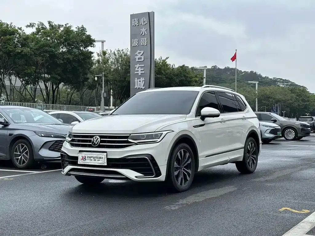 Volkswagen Tiguan L 2022 из CN, фото 1
