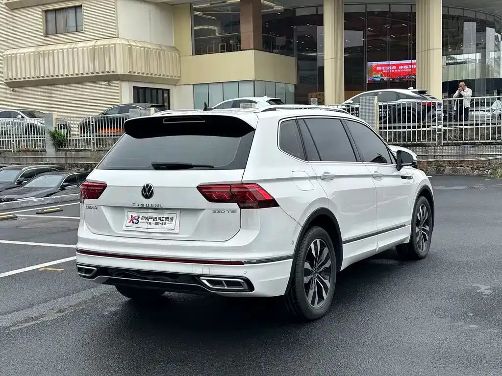 Volkswagen Tiguan L 2022 из CN, фото 4