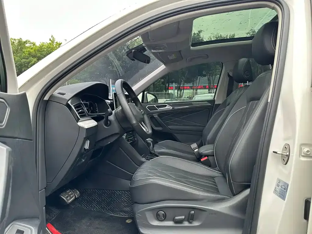 Volkswagen Tiguan L 2022 из CN, фото 7