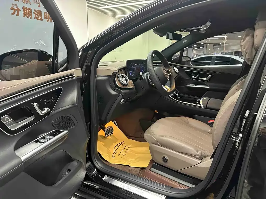 Mercedes-Benz EQE SUV 2024 из CN, фото 6