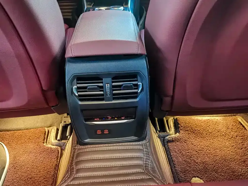 BMW 3 Series 2023 из CN, фото 7