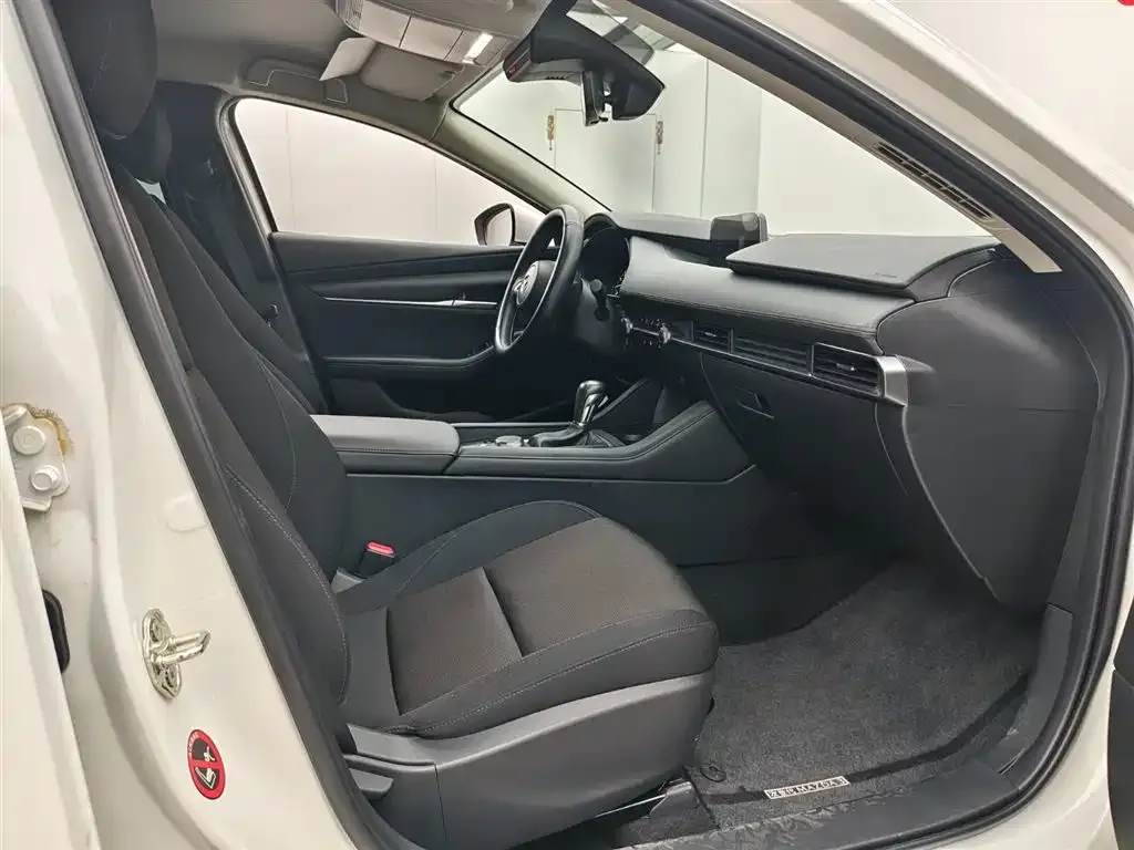 Mazda 3 Axela 2024 из CN, фото 3