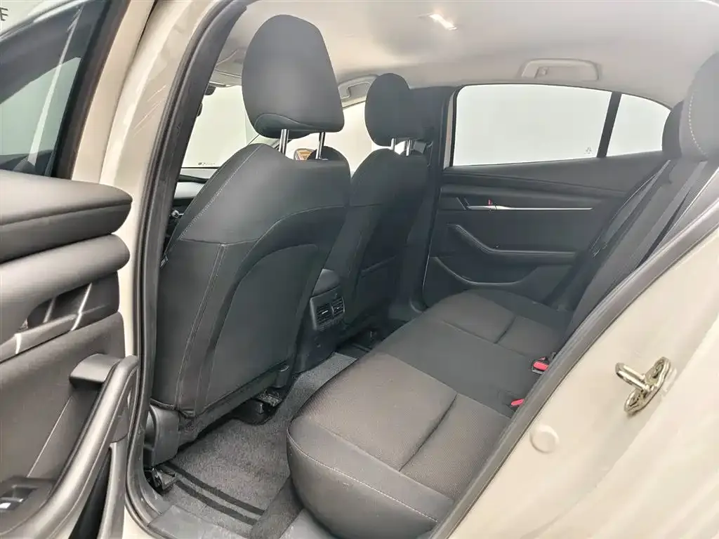 Mazda 3 Axela 2024 из CN, фото 6