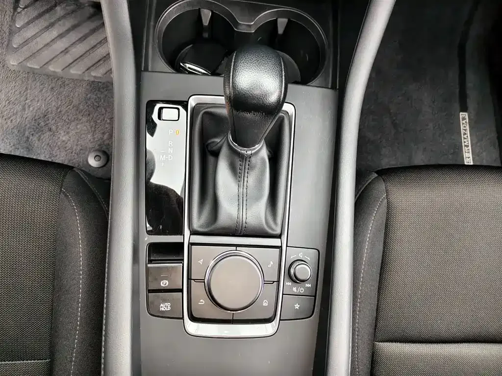 Mazda 3 Axela 2024 из CN, фото 5