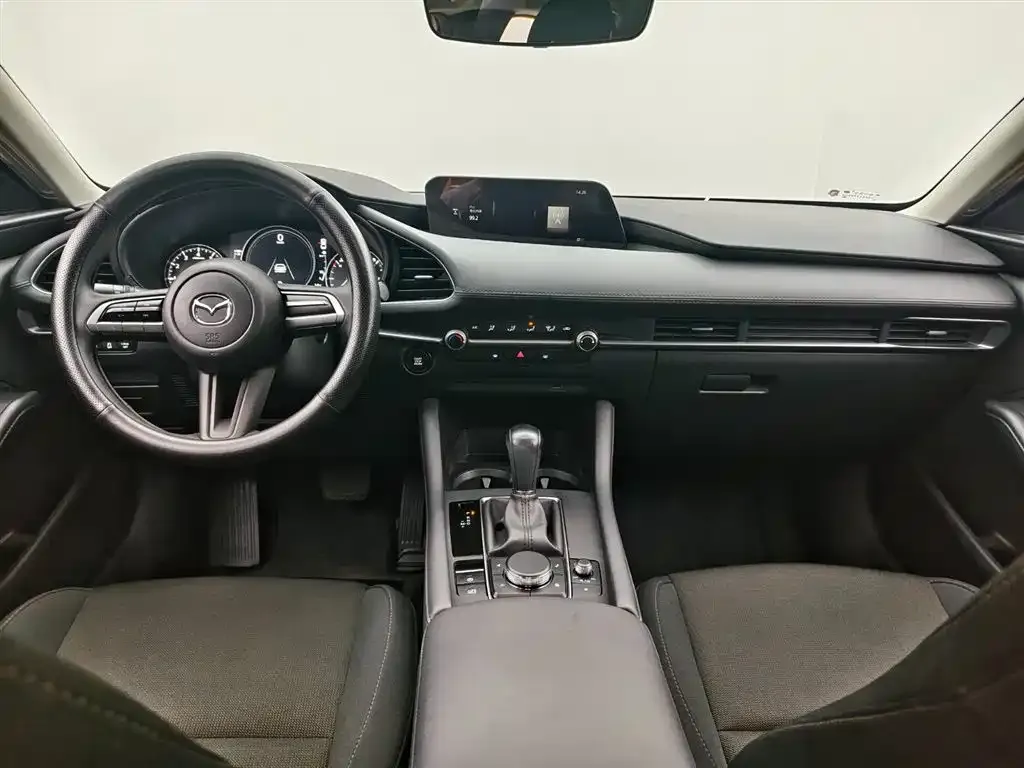 Mazda 3 Axela 2024 из CN, фото 4