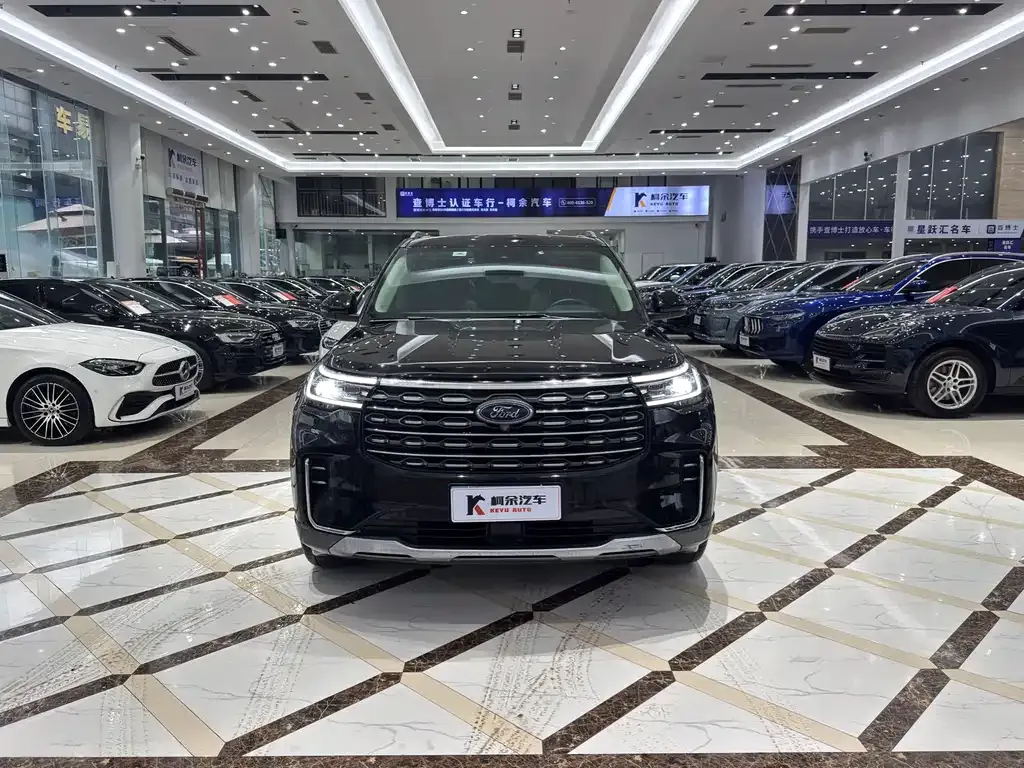 Ford Explorer 2023 из CN, фото 2