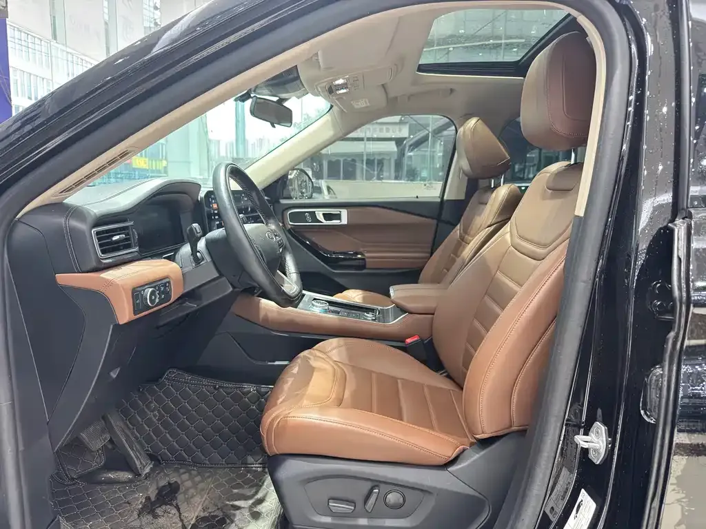 Ford Explorer 2023 из CN, фото 10