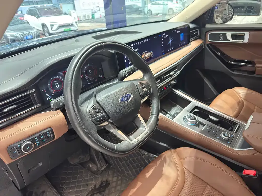 Ford Explorer 2023 из CN, фото 5