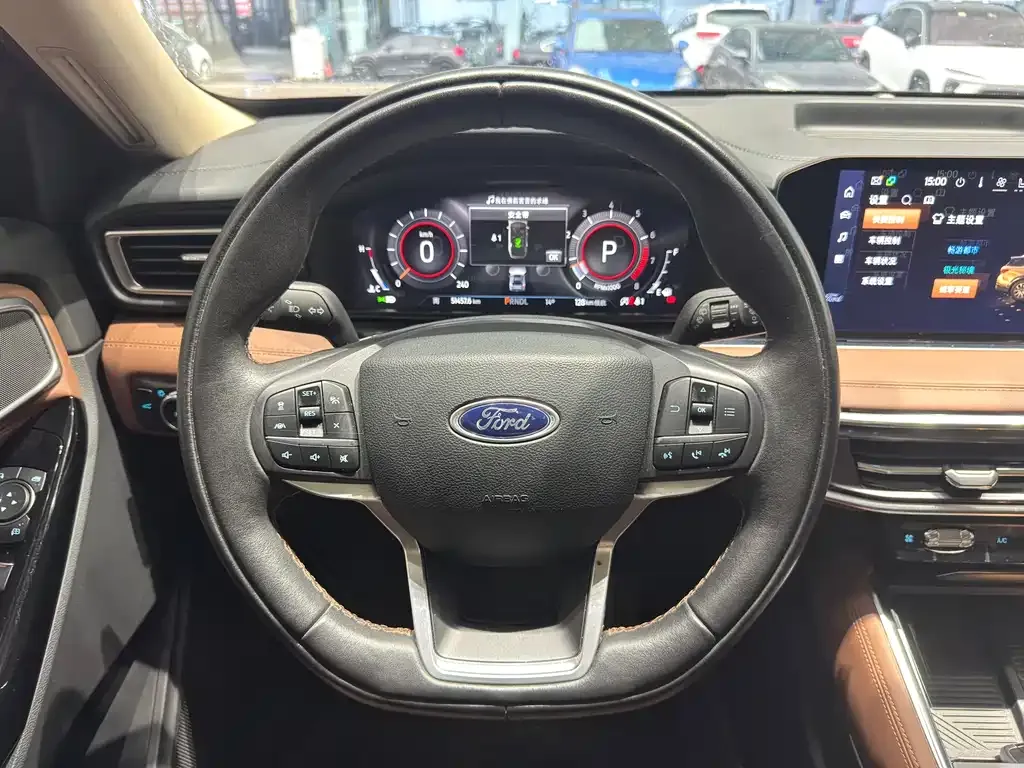 Ford Explorer 2023 из CN, фото 4
