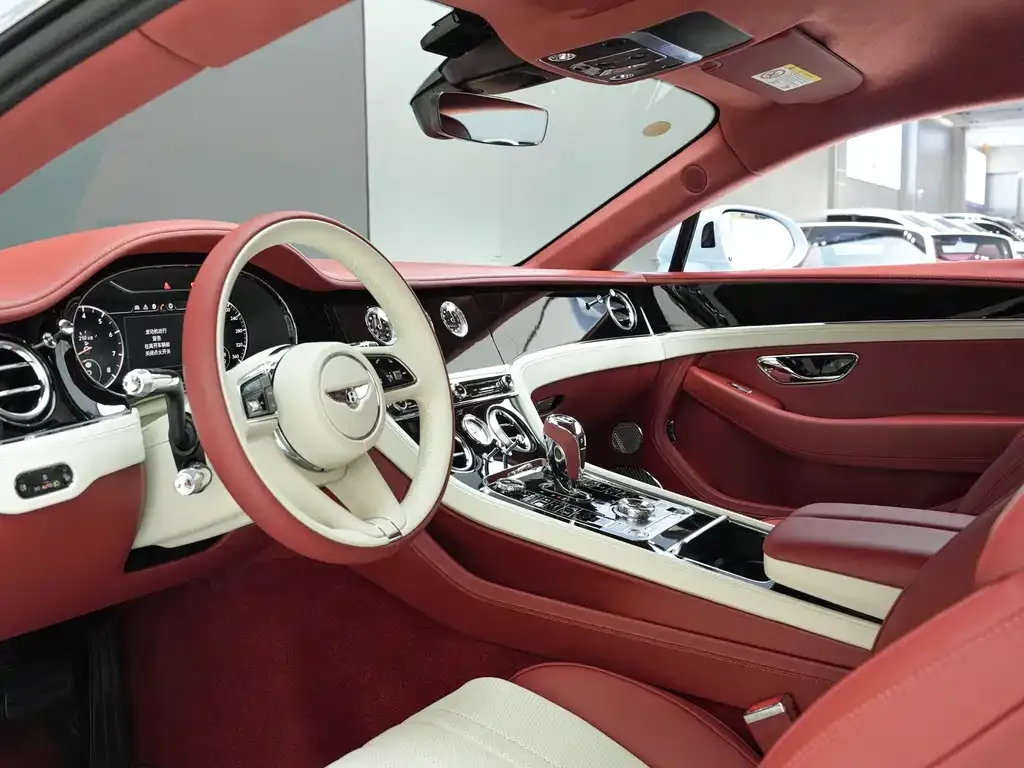 Bentley Continental 2024 из CN, фото 10