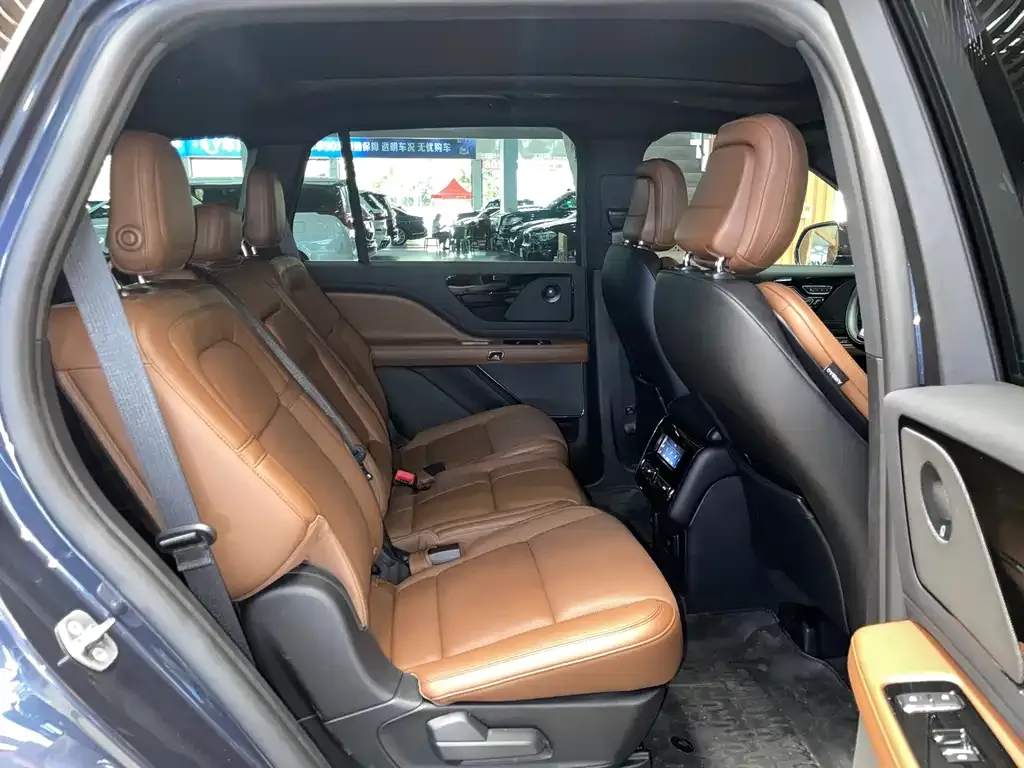 Lincoln Aviator 2022 из CN, фото 9