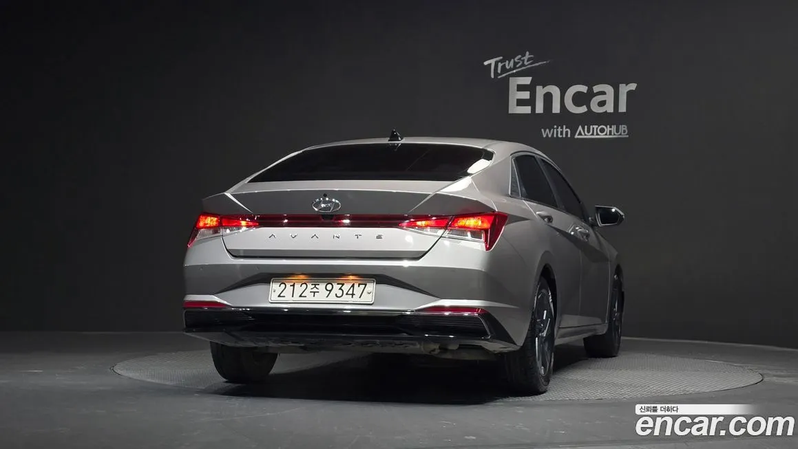 Hyundai AVANTE — фото 3