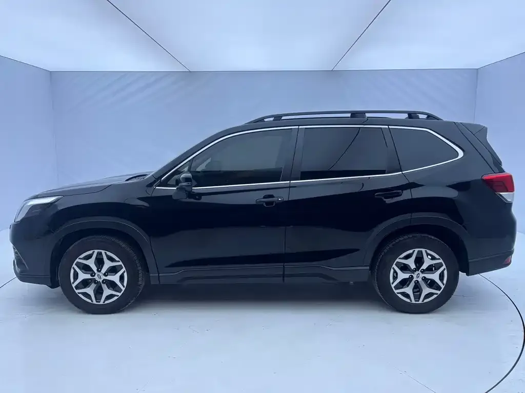 Subaru Forester — фото 3