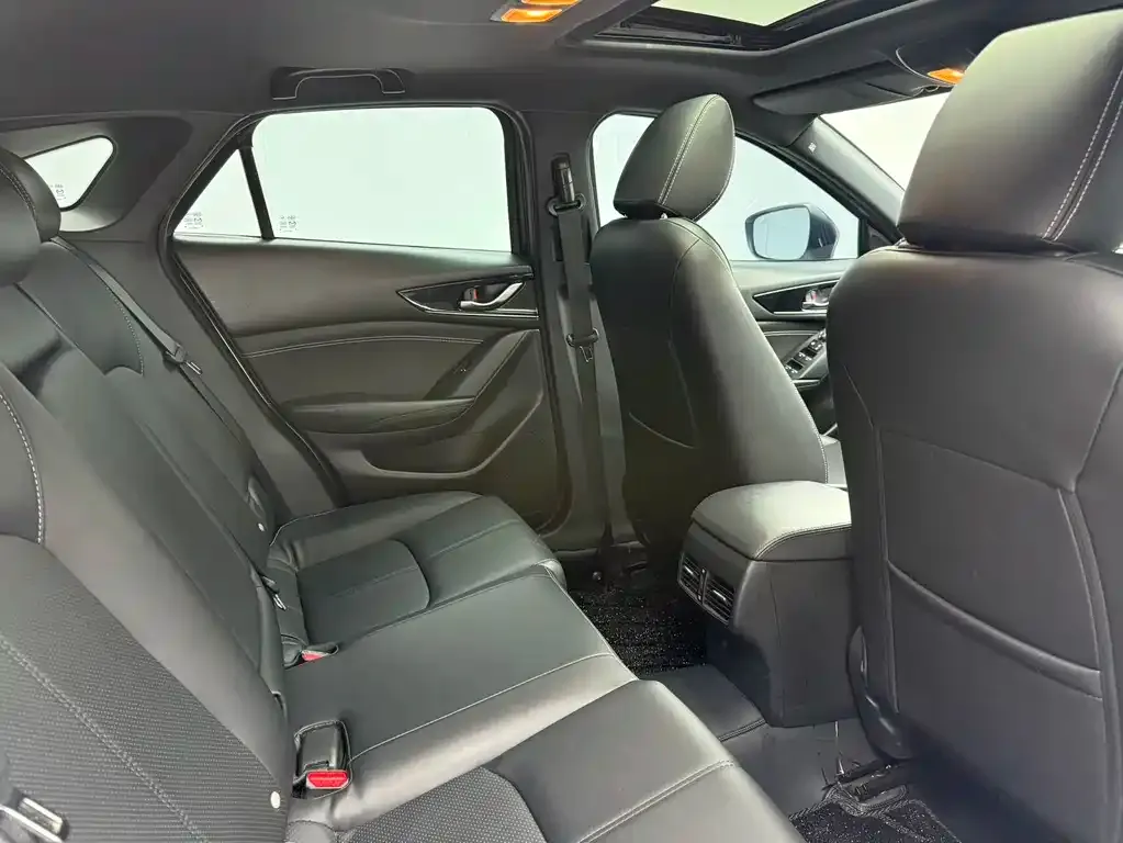 Mazda CX-4 2021 из CN, фото 10