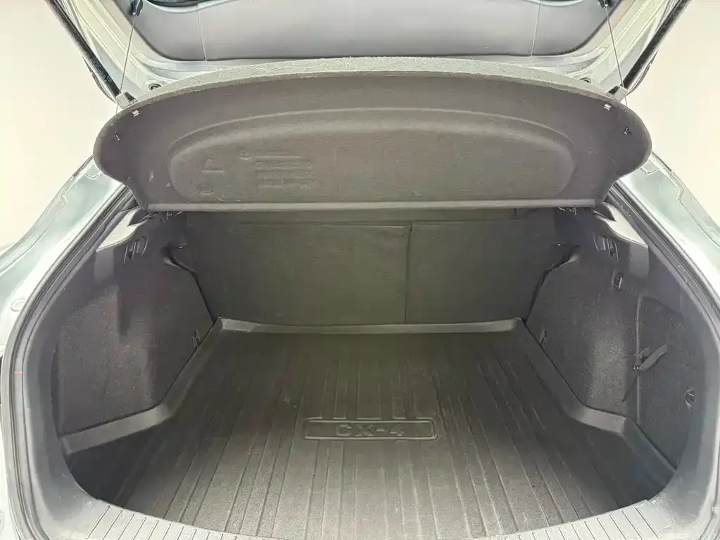 Mazda CX-4 2021 из CN, фото 8