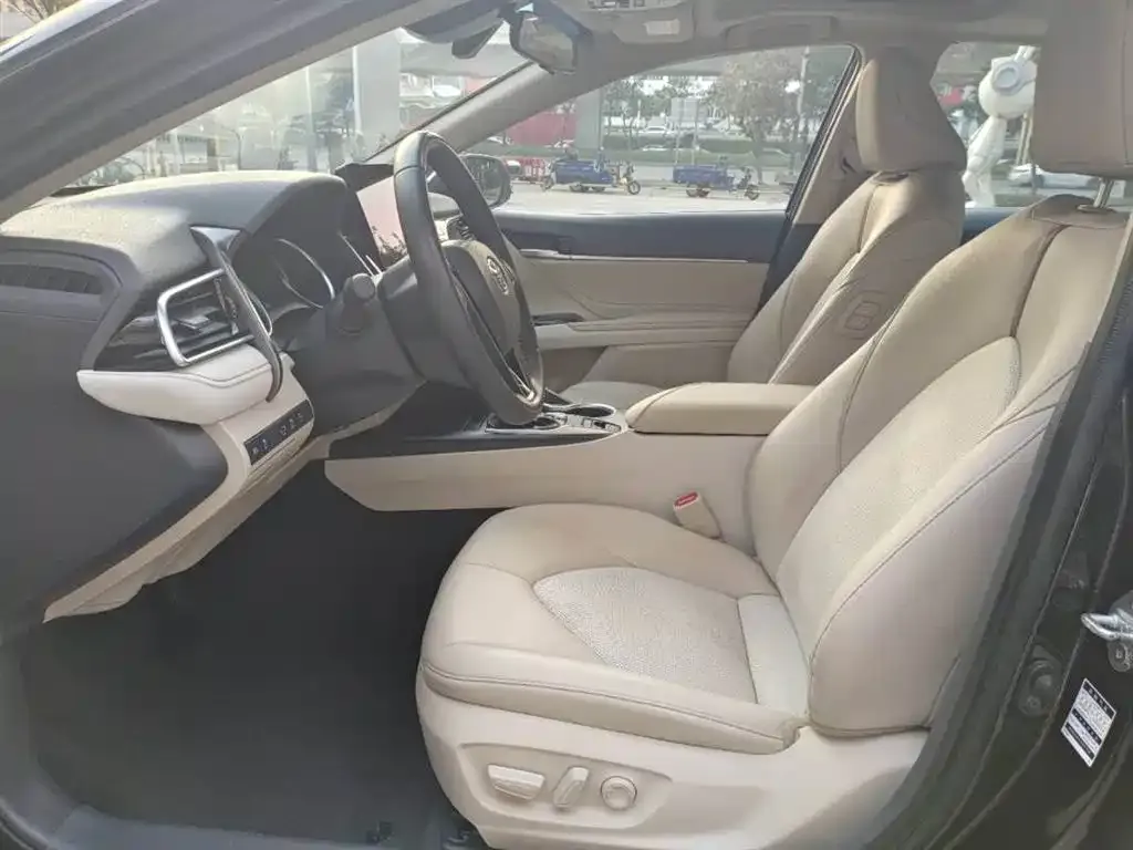 Toyota Camry 2024 из CN, фото 2