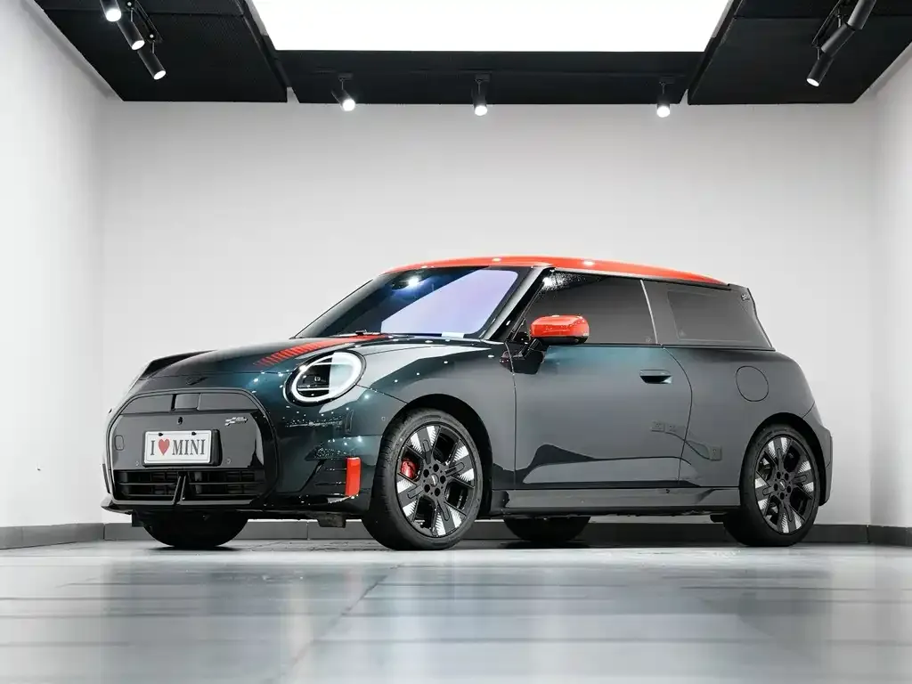 MINI JCW Electric 2025 из CN, фото 5
