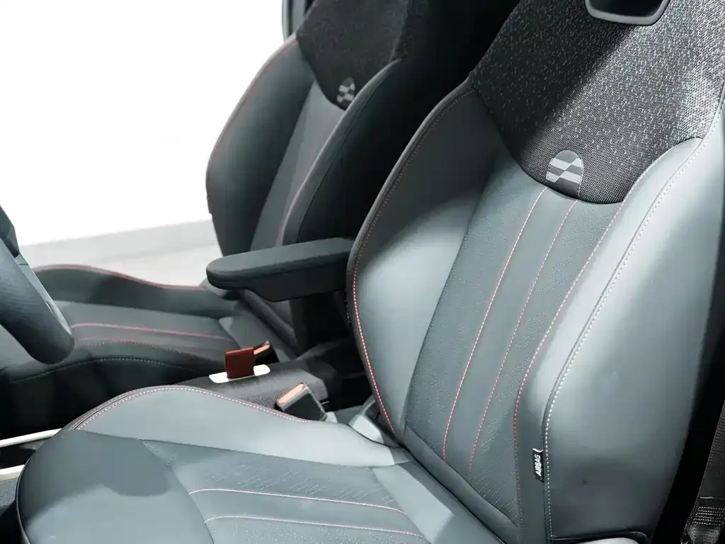 MINI JCW Electric 2025 из CN, фото 8