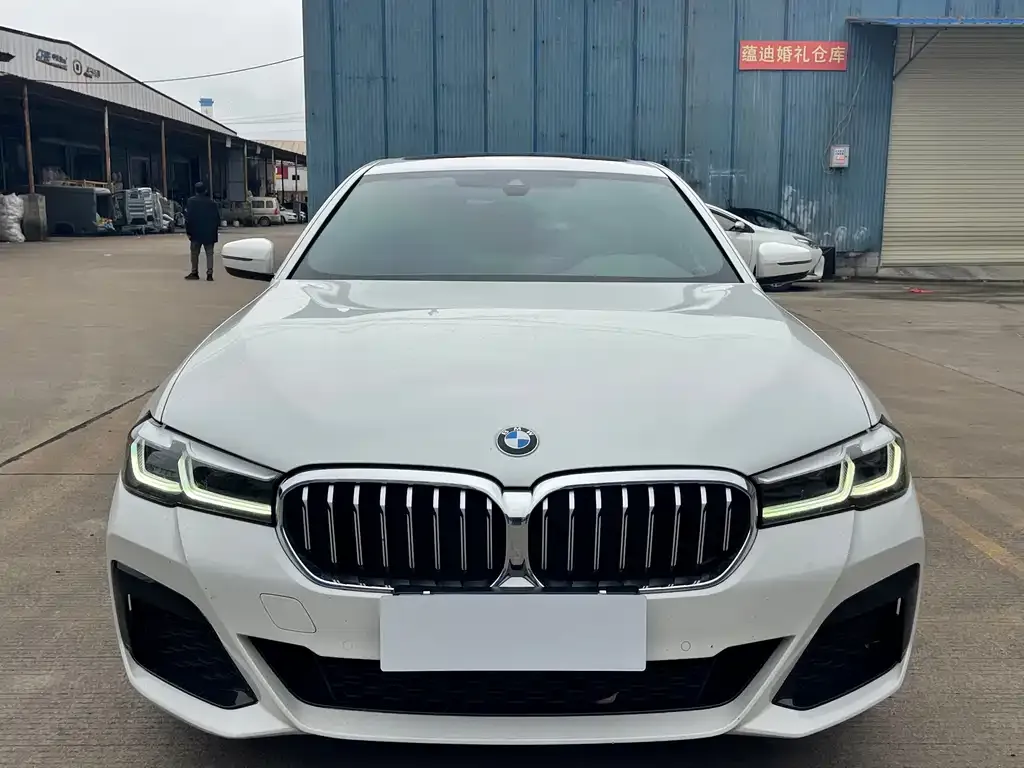 BMW 5 Series — фото 2