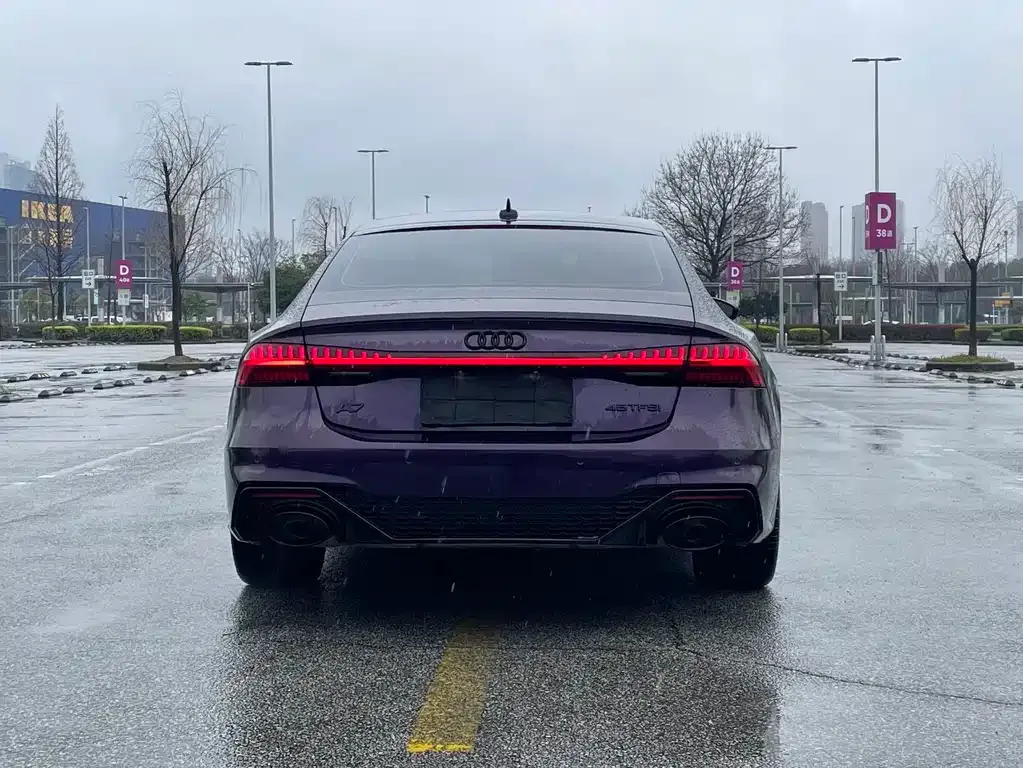Audi A7 2022 из CN, фото 9