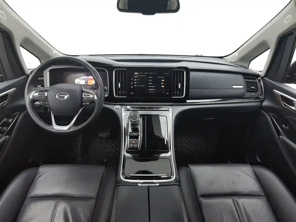 GAC Motor Trumpchi M8 — фото 10