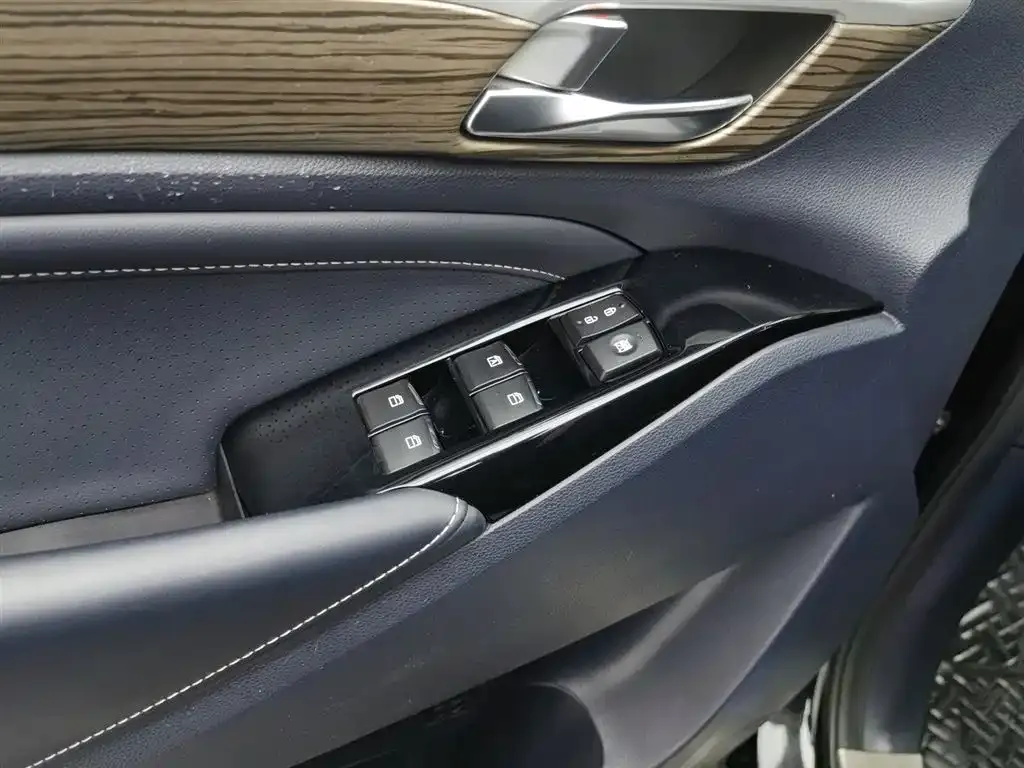 GAC Motor Trumpchi M8 — фото 9