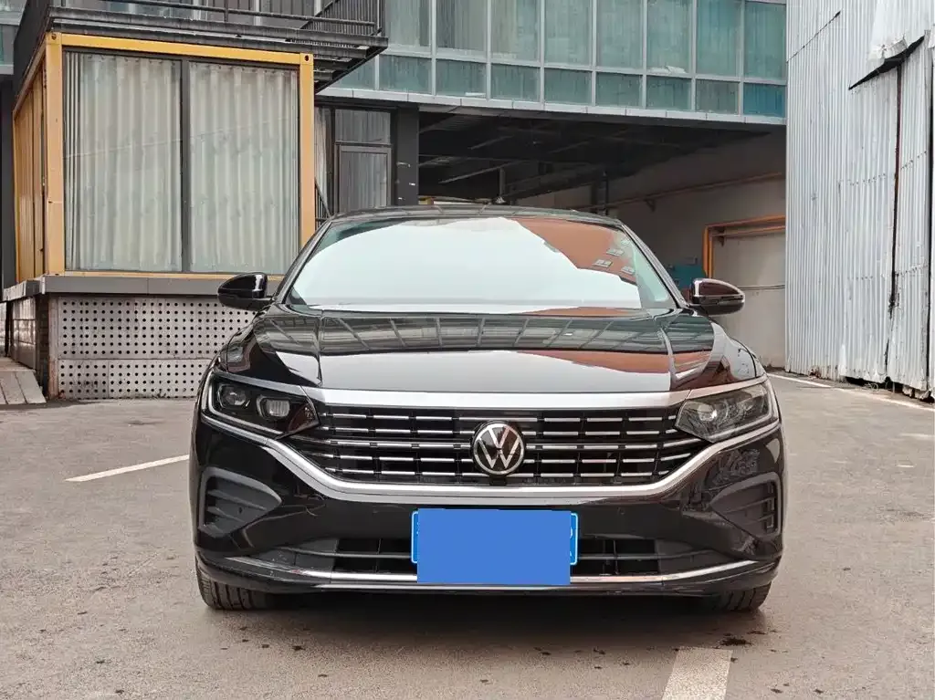 Volkswagen Passat — фото 9