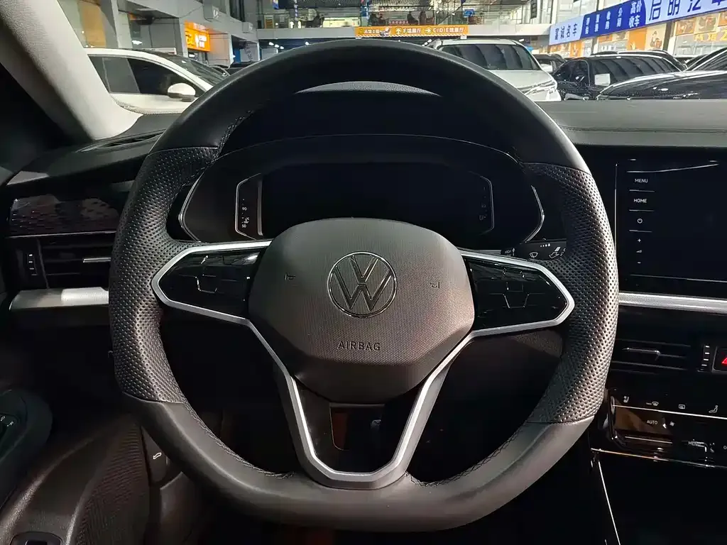 Volkswagen Passat — фото 7