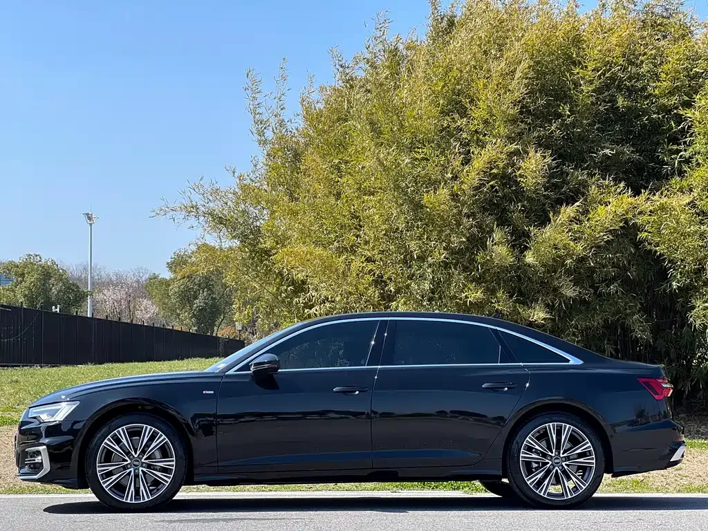 Audi A6L — фото 5