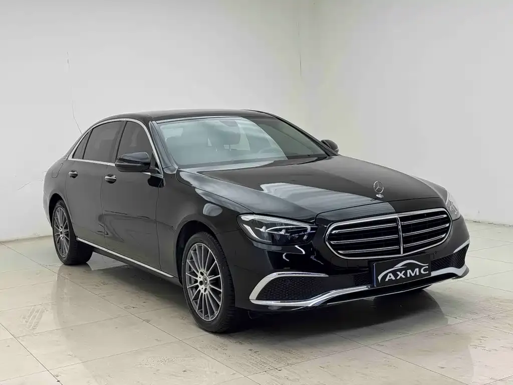 Mercedes-Benz E-Class — фото 5