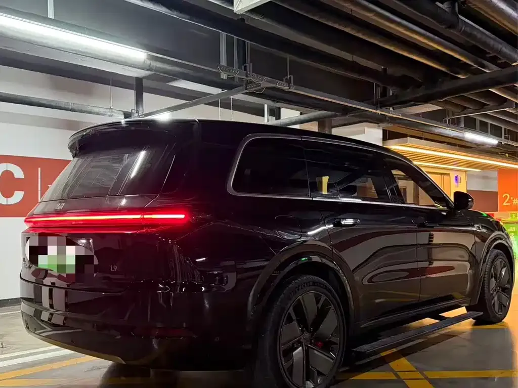 Li Auto L9 — фото 8