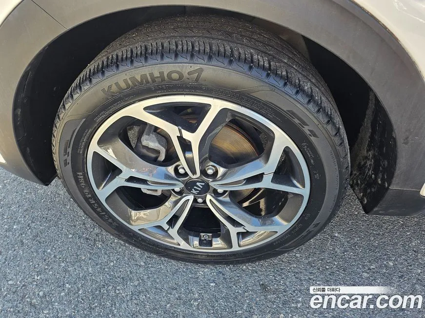 Kia Sportage — фото 10