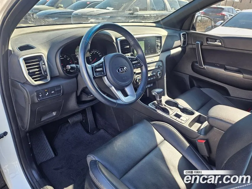 Kia Sportage — фото 8