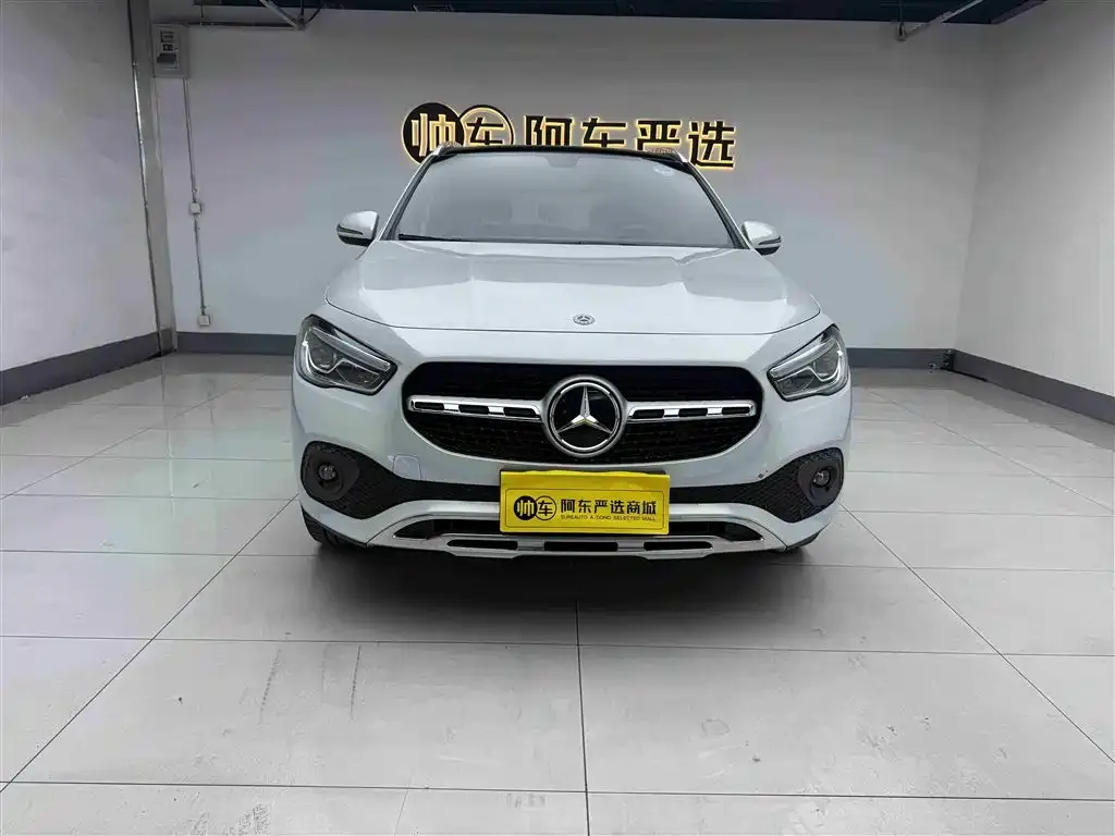 Mercedes-Benz GLA — фото 1