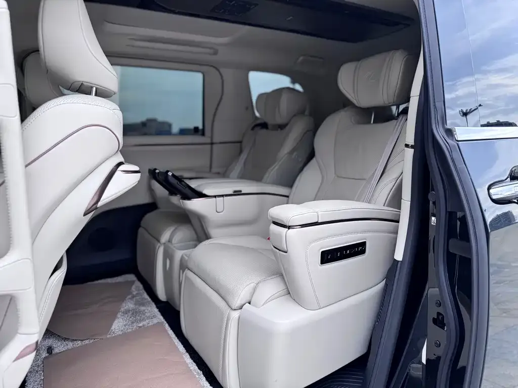 Lexus LM 2024 из CN, фото 7