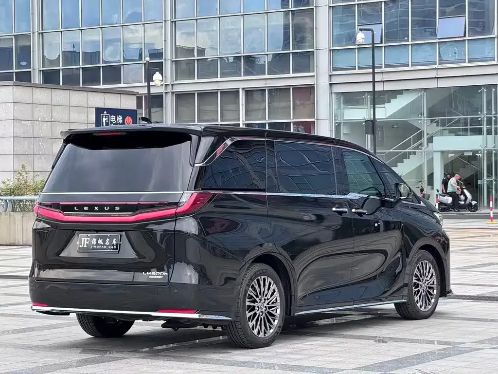 Lexus LM 2024 из CN, фото 2