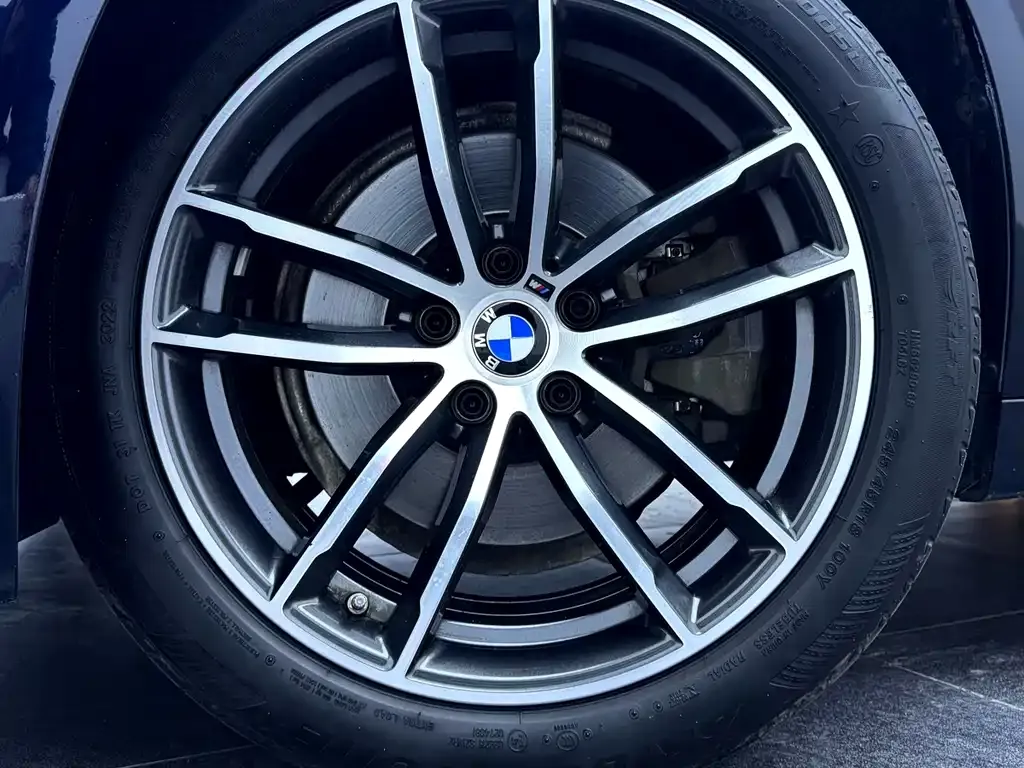 BMW 5 Series — фото 5
