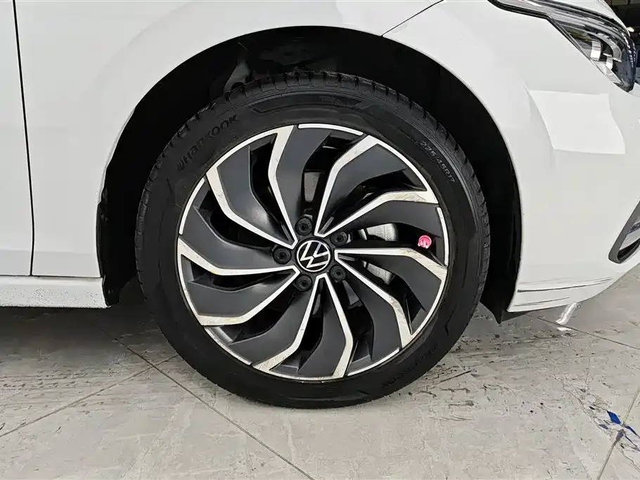 Volkswagen Golf 2024 из CN, фото 8