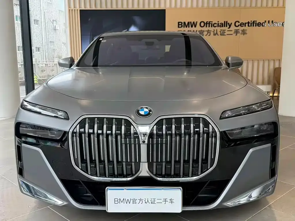 BMW 7 Series 2025 из CN, фото 9