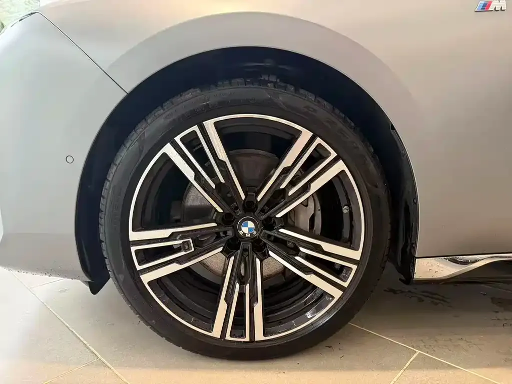 BMW 7 Series 2025 из CN, фото 3